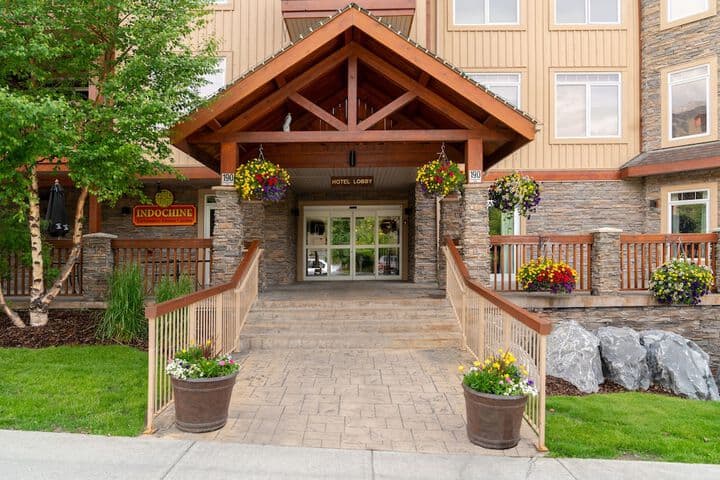 Falcon Crest Lodge by CLIQUE photo 2