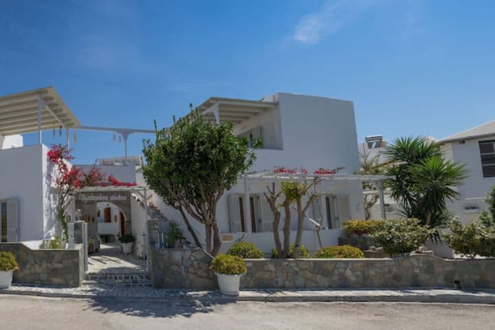 Cyclades Studios Paros photo 3