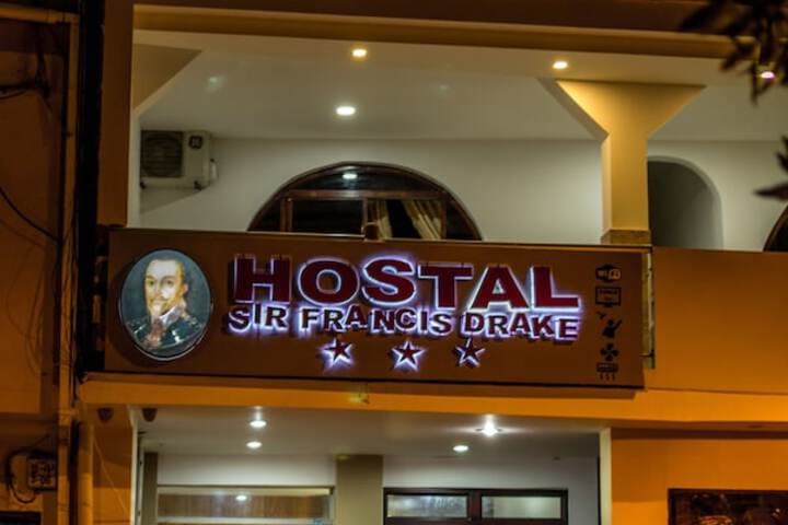 Hostal Sir Francis Drake photo 2