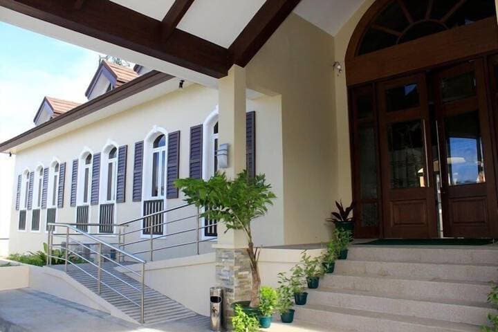Country Chateau Hotel photo 4