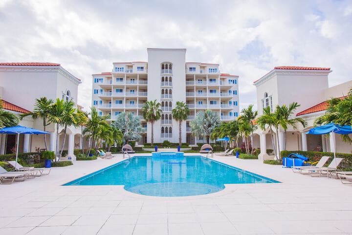The Venetian on Grace Bay photo 3