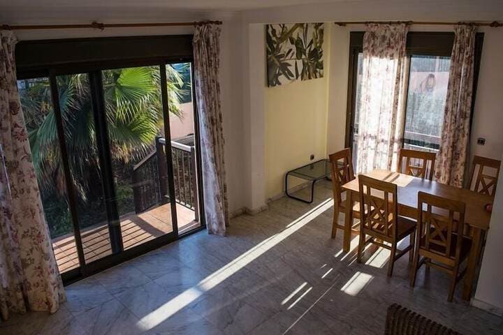 International Surf School & Camp Hostel photo 3