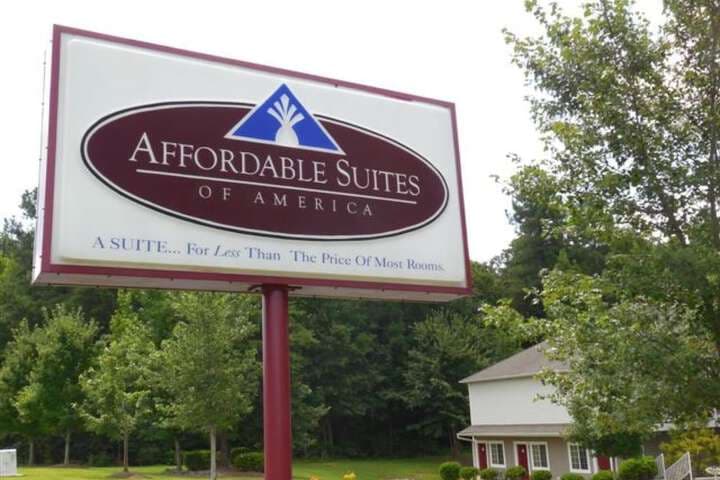 Affordable Suites Shelby photo 4