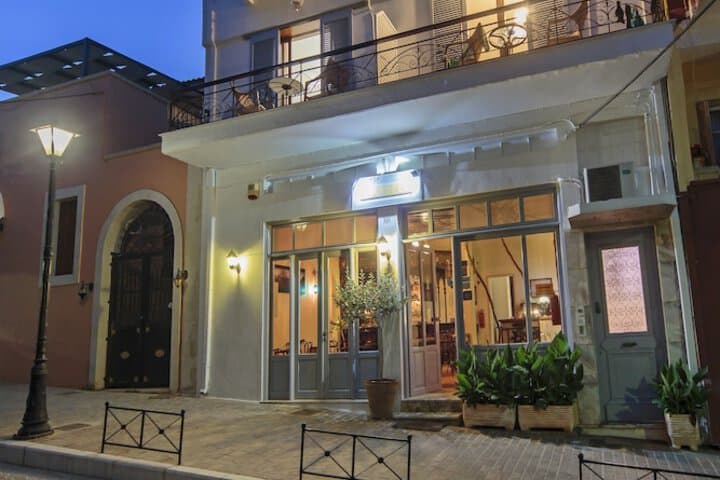 Kasteli Suites photo 3