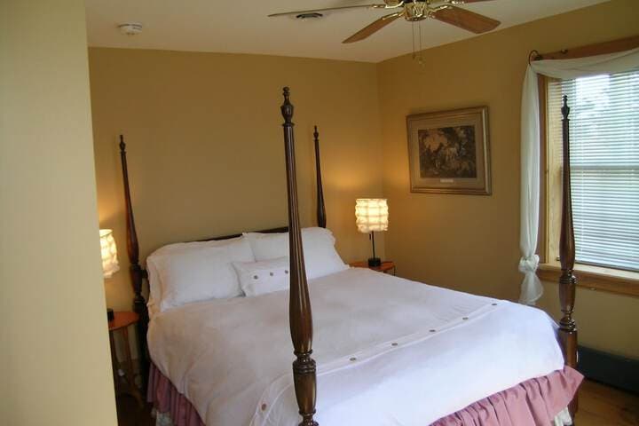 Emilyville Inn photo 5