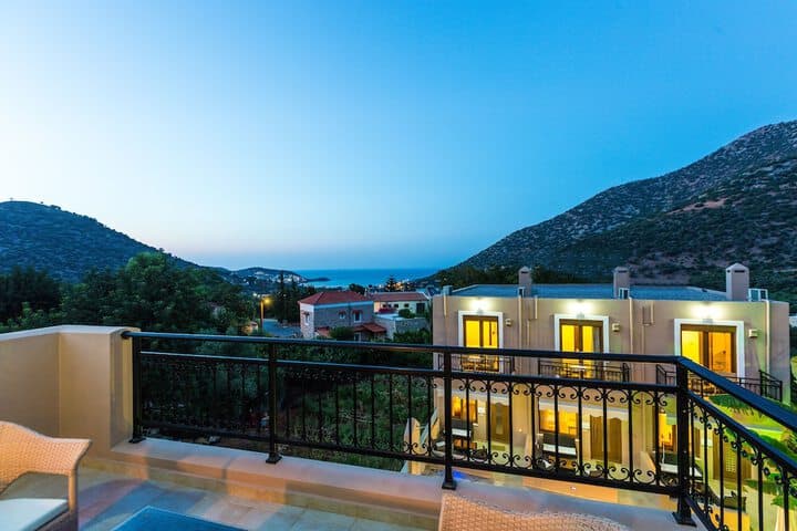 Pantheon Villas & Suites photo 2