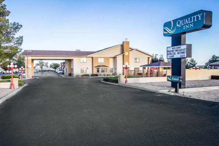 QUALITY Inn HOLBROOK NEAR PETRIFIED photo 2