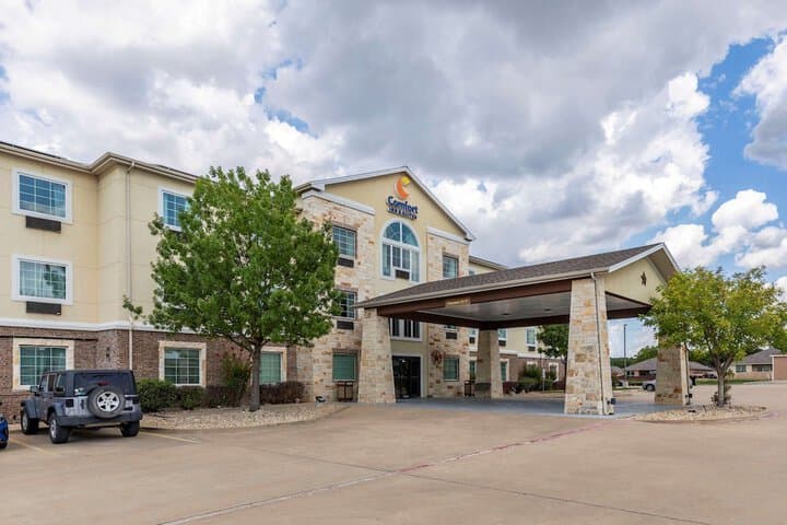 Comfort Inn & Suites Gatesville near Fort Cavazos photo 2