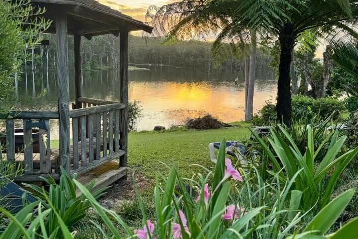 The Lake House photo 3