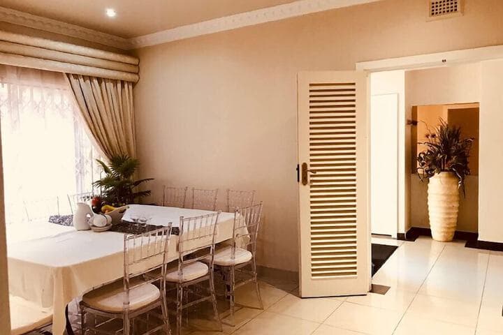 Jay&Bee Guest House photo 4