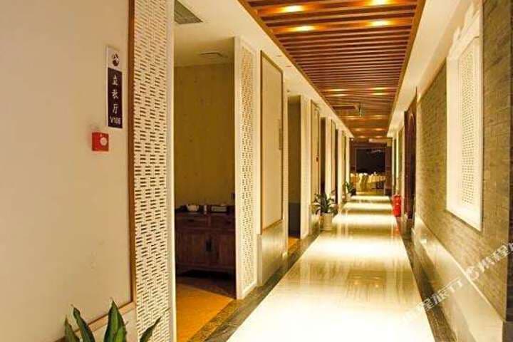 Seasons Boutique Hotel photo 1