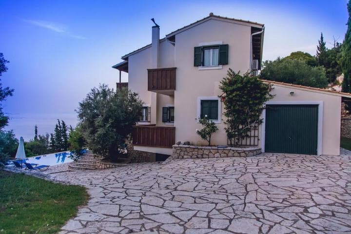 Villa Niriis photo 5