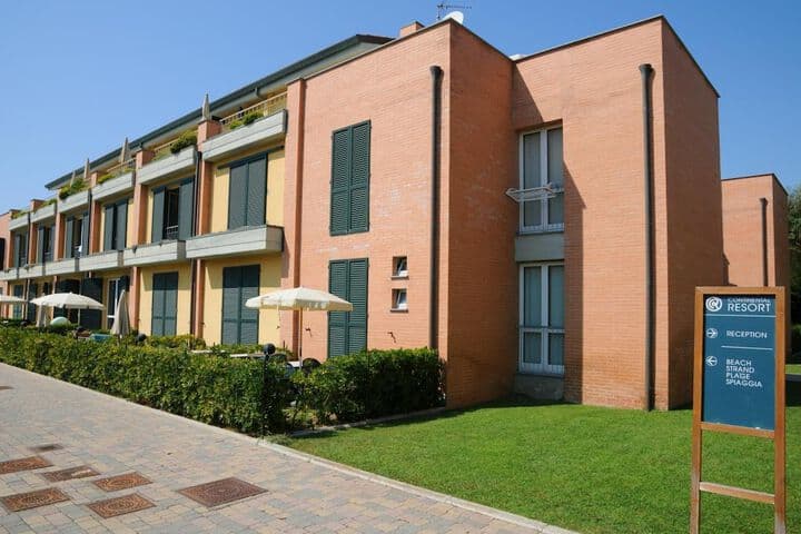 Continental Resort photo 4
