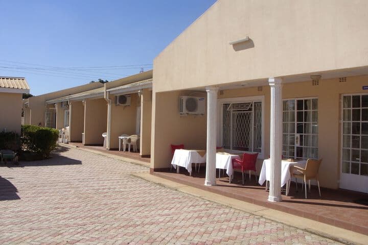 Lusaka Mosi-O Tunya Executive Lodge photo 3