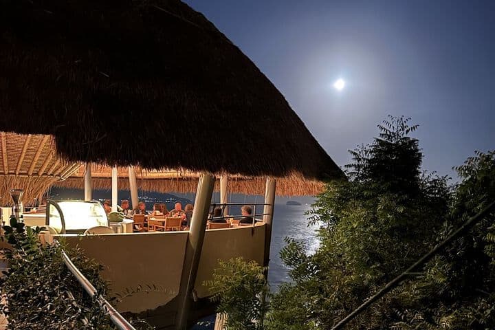 Bloo Lagoon Eco Village photo 4