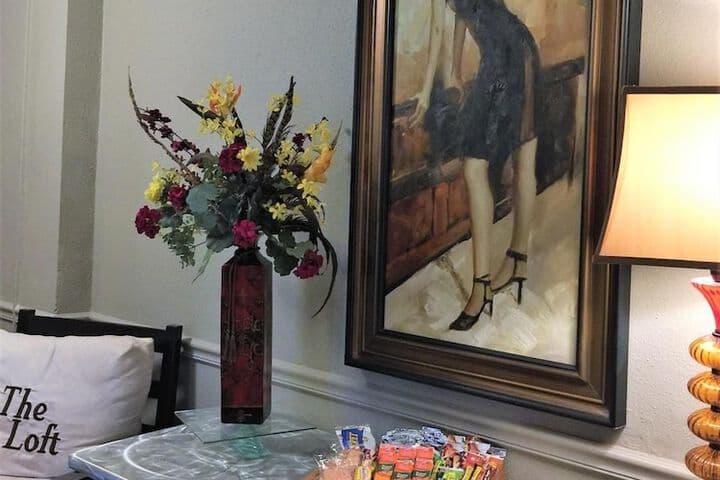 The Loft on the Square Guest Suites photo 4