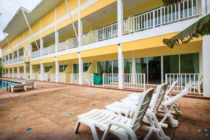 Phuket Naiyang Sonwa Resort photo 3