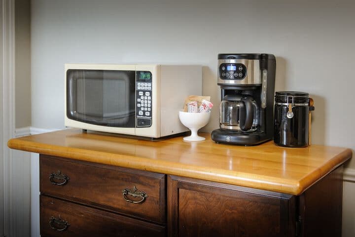 Moncton Suites 267 Universite Ave photo 3