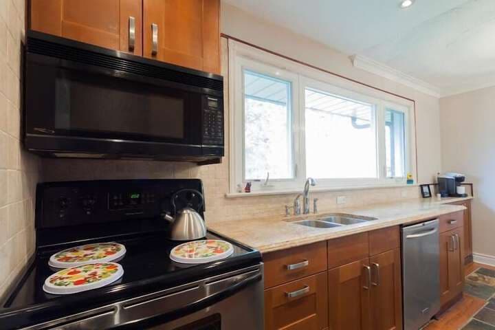 Beautiful Detached 6 Bedroom House photo 5