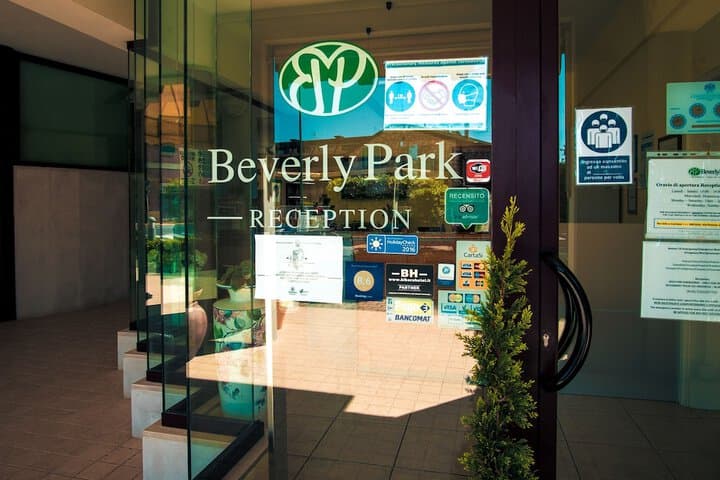 Beverly Park Residence photo 2
