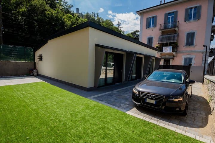 HOMIQUO Royal Suite Como Lake photo 3