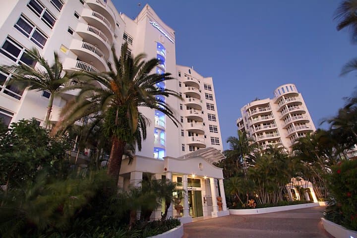 ULTIQA Burleigh Mediterranean Resort photo 2