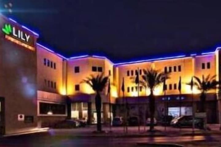 Lily Hotel Suite Mubarraz photo 2