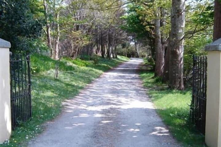 Woodhill House photo 3