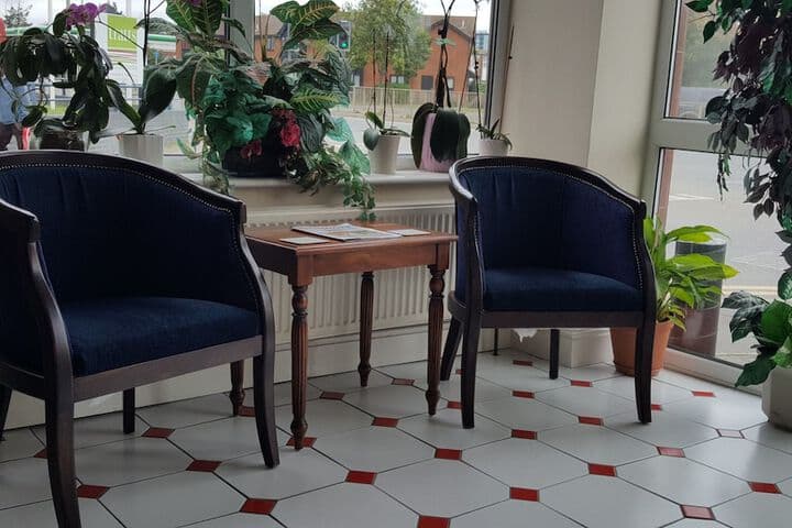 Airport Guest House photo 2