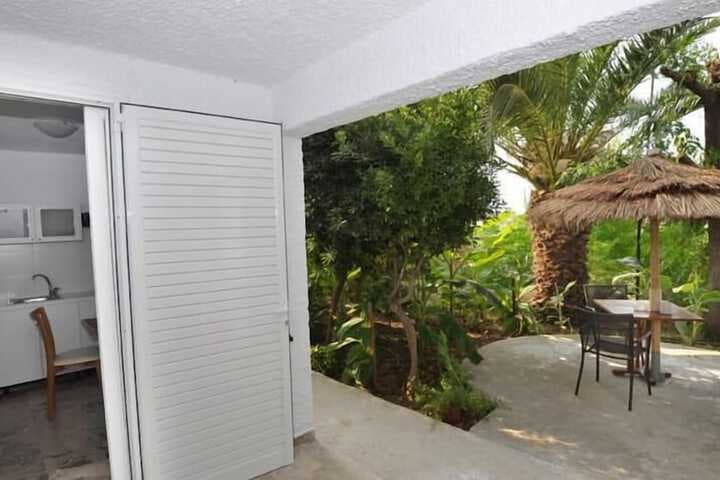 Triton Hotel & Bungalows photo 4