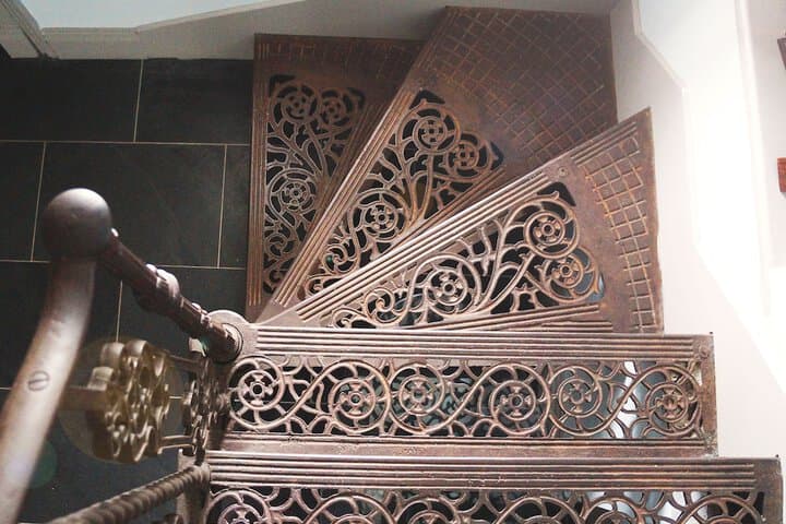 The Globe Angle photo 5