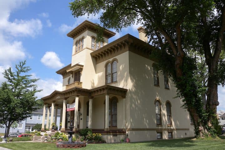 The Pepin Mansion Historic B&B photo 2