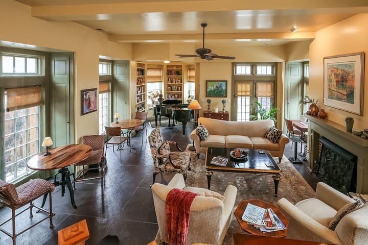 Oak Park destination view