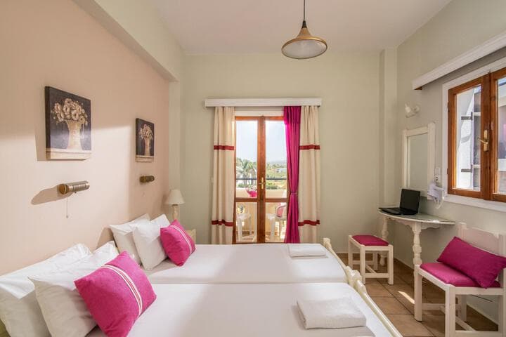 Semiramis Apartments photo 2