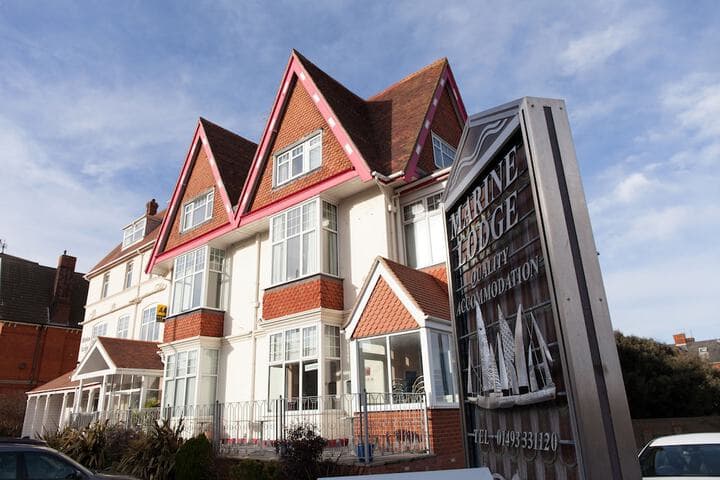 Marine Lodge photo 3