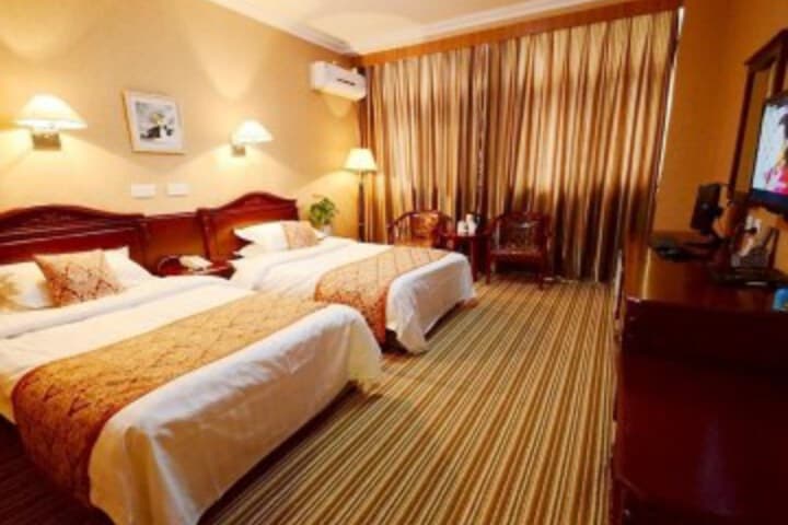 Longshun Hotel photo 5
