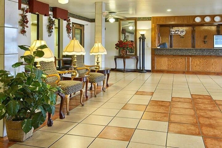 Merryton Inn photo 2