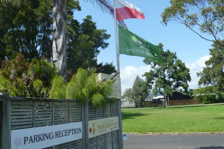 At Parkland Place photo 4