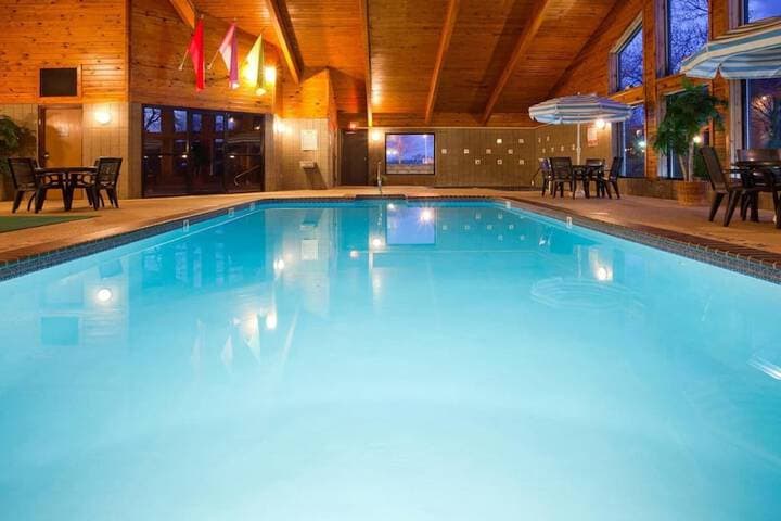 Cobblestone Hotels & Suites – Ladysmith photo 4