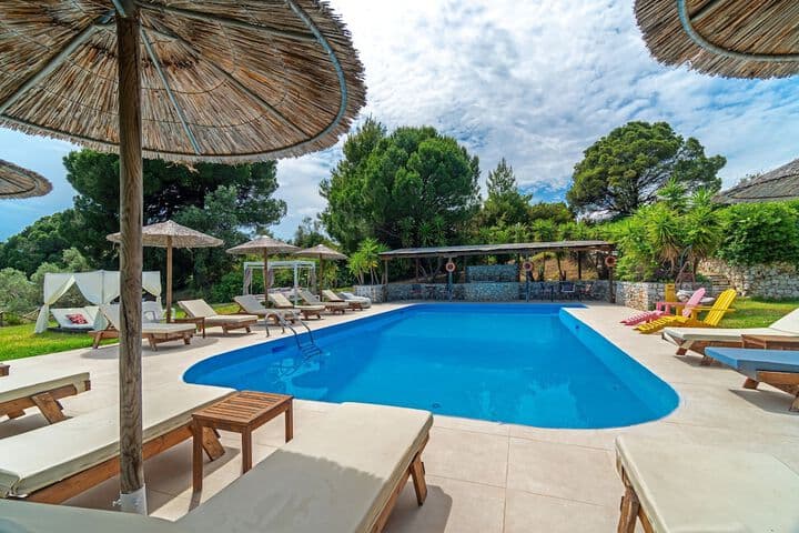 Margi House photo 2