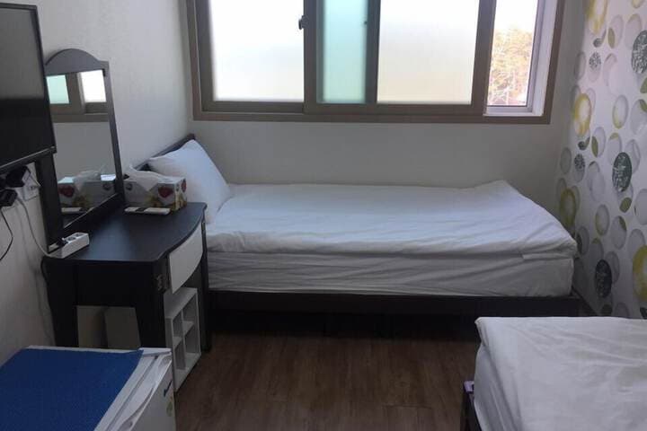 Hamory Guesthouse photo 5