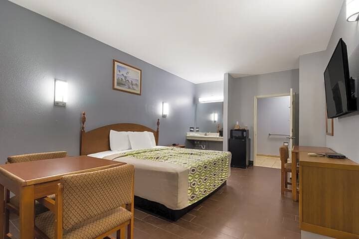 Scottish Inns Hankamer TX photo 4