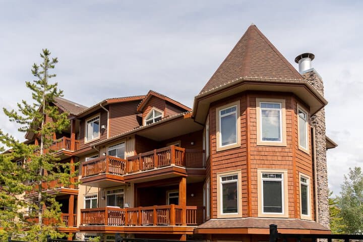 Falcon Crest Lodge by CLIQUE photo 3