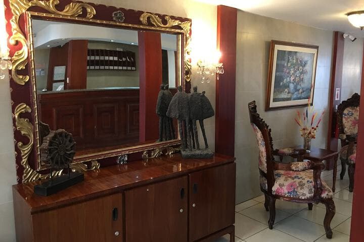 Hostal Mitad del Mundo photo 2