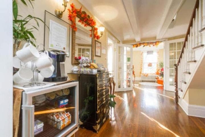 The Harbor Rose Bed & Breakfast photo 2
