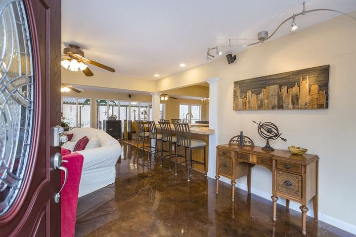 Grand Dream Vacation Home in Nashville 7+ beds! photo 4