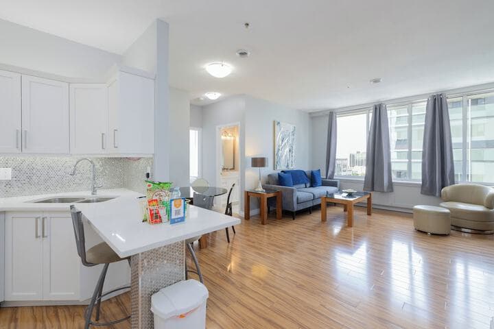 Obasa Suites at the Hamilton photo 4