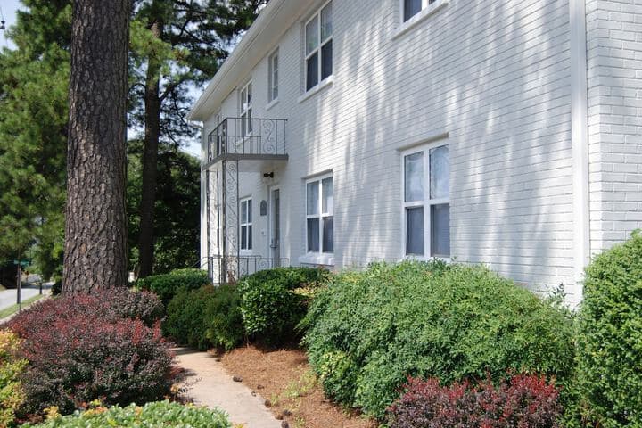 Brookwood Courtyard by BCA Furnished Apt photo 2