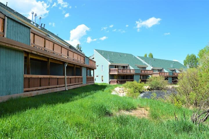 Twin Rivers Condominiums by Alderwood Colorado Management photo 2
