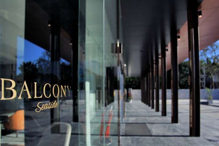 Balcony Seaside Sriracha Hotel & Serviced Apartments photo 2